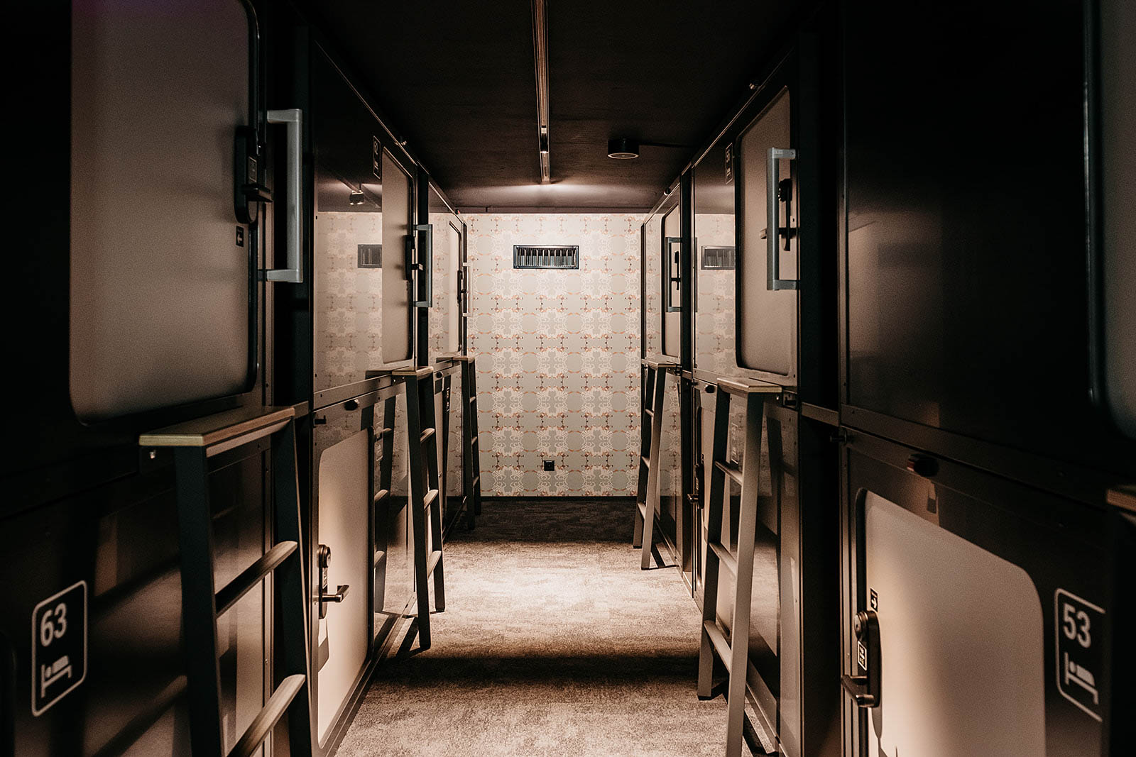 Capsule Hostel - Old town lucerne